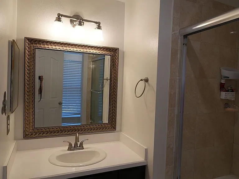 1004 Waterside Dr — Photo 39