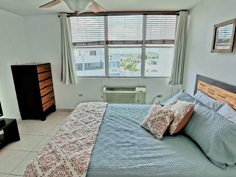 Building B Condominio Vistas De La Bahia #Apt. B-401 — Photo 12