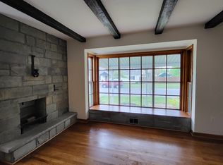 156 Doris St, Port Ewen, NY 12466