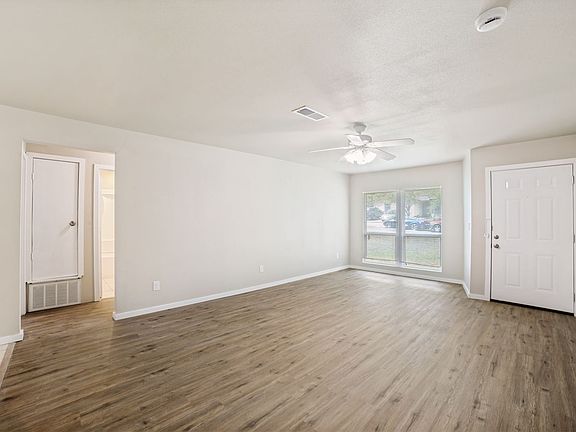 5th image of 10506 Bounty Dr