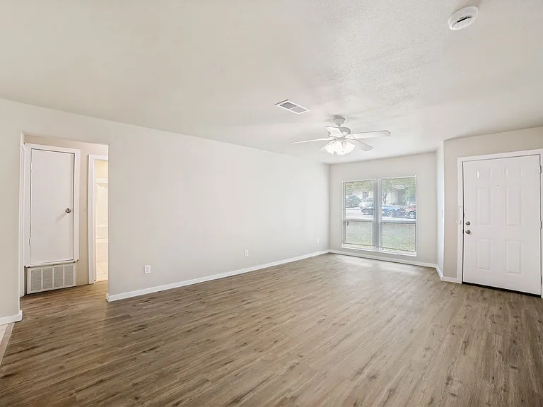 10506 Bounty Dr — Photo 5