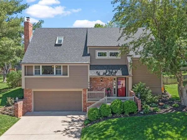 600 N Persimmon Dr, Olathe, KS 66061