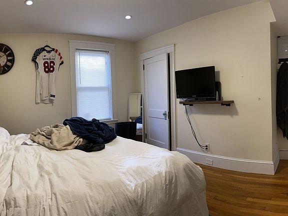 28-30 Clay St. #1 Cambridge (North Cambridge) Shared Unit
