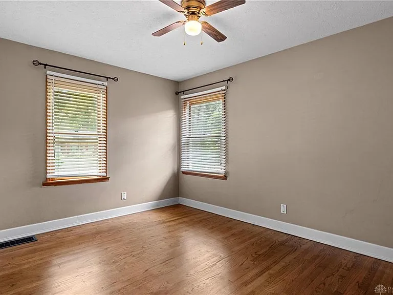 2617 California Ave — Photo 12