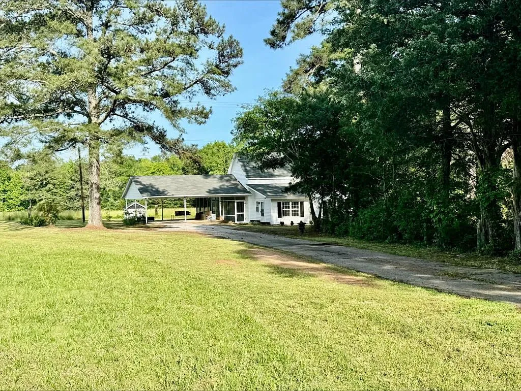 23504 US-221 — Photo 2