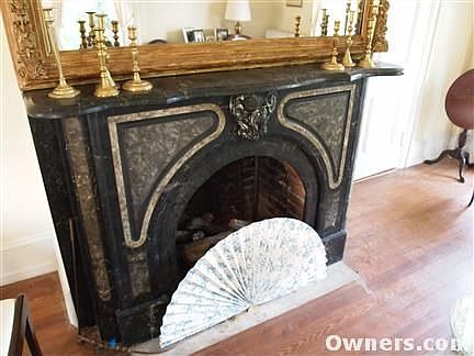 Living Room Gas Fireplace