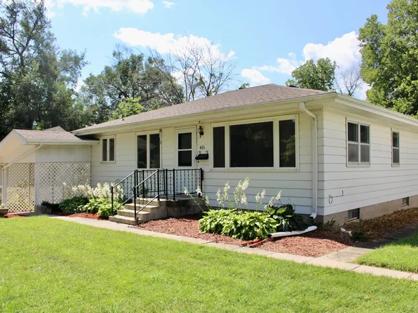 415 S Walnut Ave, Ames, IA 50010