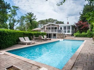 8 Lillian Ln, Southampton, NY 11968