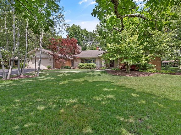 2nd image of 2023 Crestwood Ln