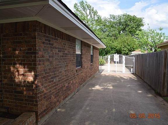 4th image of 7505 Pinehurst Dr W