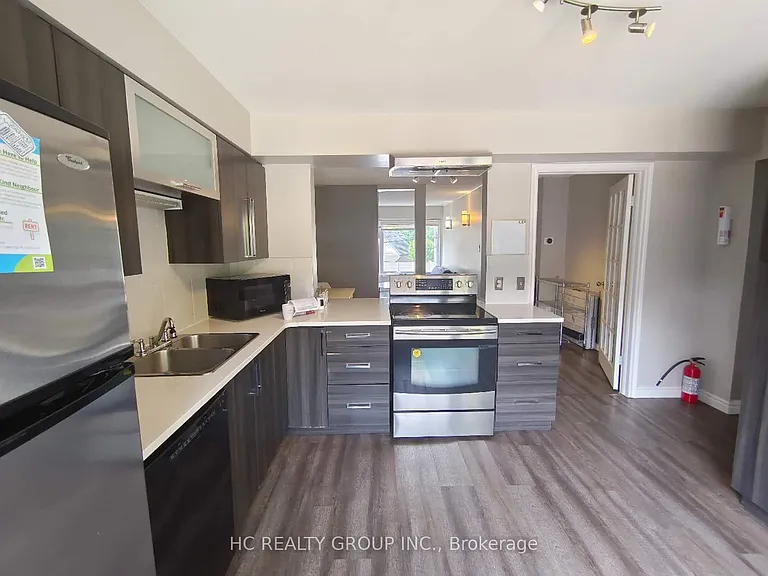 1548 Richmond St #1 — Photo 2