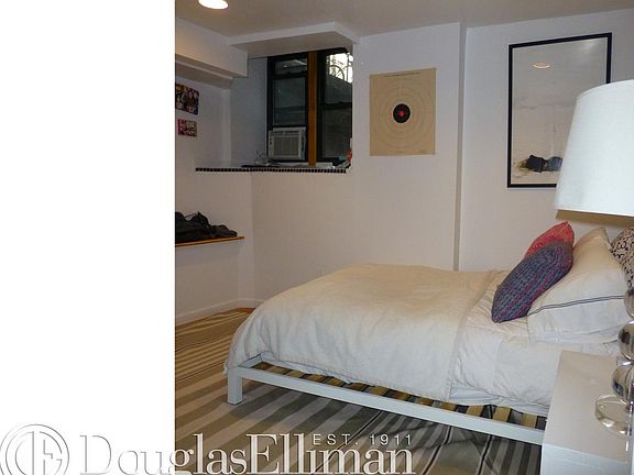 5th image of 303 W 106th St APT 12