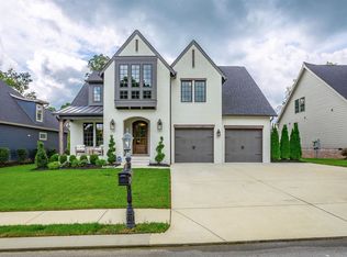 9288 White Ash Dr, Ooltewah, TN 37363