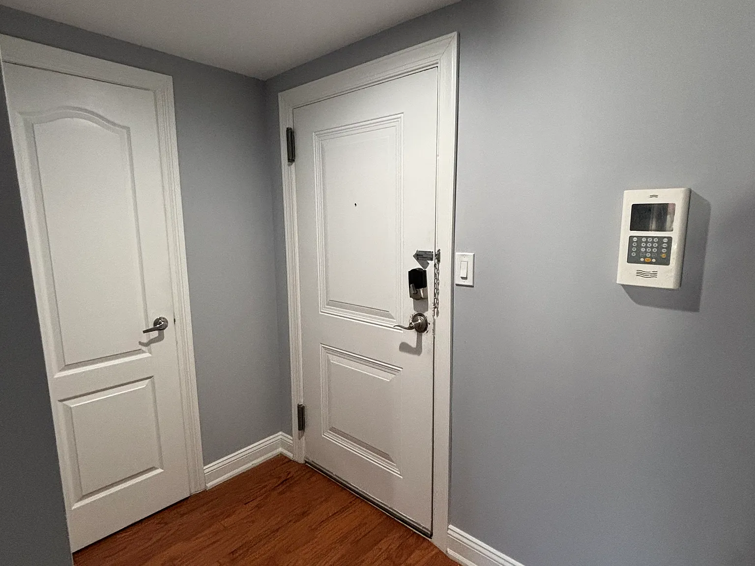 Studio, 450 sqft, $1,699 — Photo 2