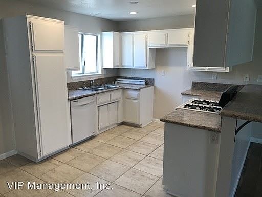 2nd image of 16421 Apple Valley Rd APT 4