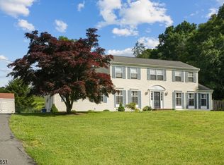 27 Maple Ln, Blairstown, NJ 07825