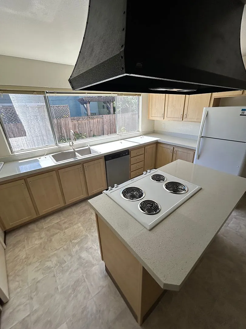 4 bed/ 2 bath in Rohnert Park — Photo 4