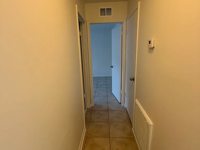 4911 York St #4 — Photo 8