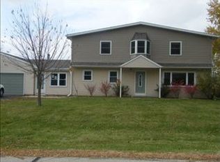 6936 S Sarah Ave, Rochelle, IL 61068