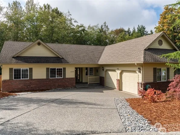 1026 S 38th Place, Mount Vernon, WA 98274