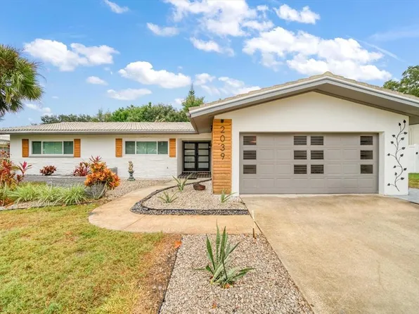 2039 Diplomat Dr, Clearwater, FL 33764