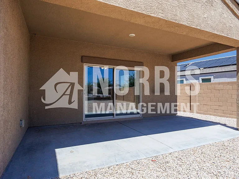 1153 E Gabrilla Dr — Photo 30