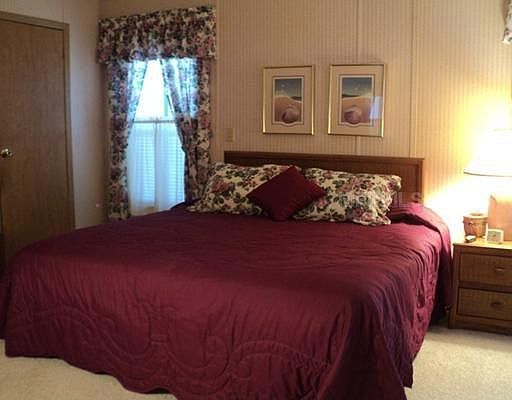 5th image of 831 Seabrooke Dr