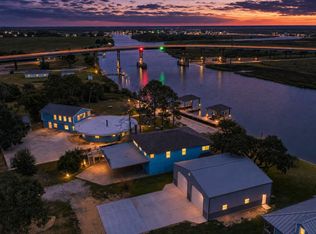 215 Veselka Rd, Freeport, TX 77541