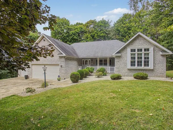 3381 Apple Valley Dr, Howard, OH 43028