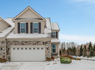23774 Seminole Trl, Novi, MI 48375