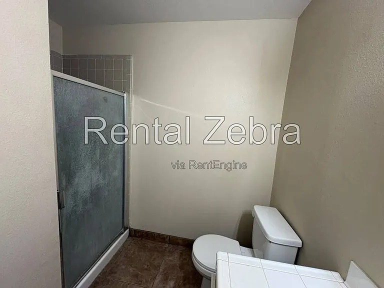 1340 Frankfort Ct — Photo 8