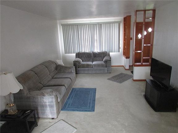 4th image of 14244 Roberta Dr