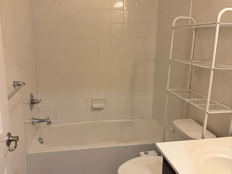 304 Sea Pine Dr — Photo 32