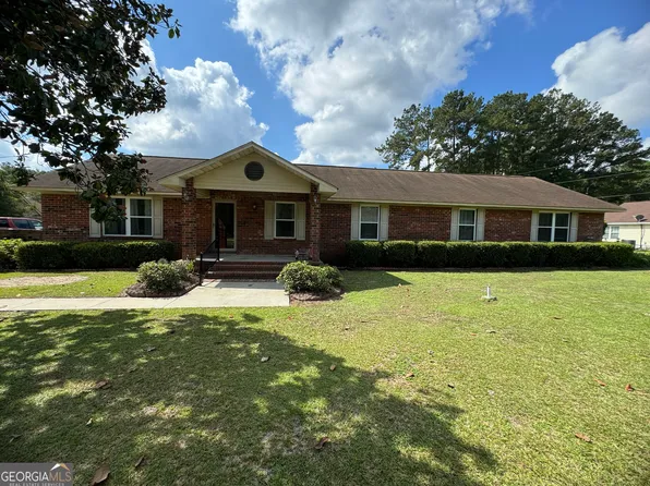 190 Freeman Dr, Ellabell, GA 31308