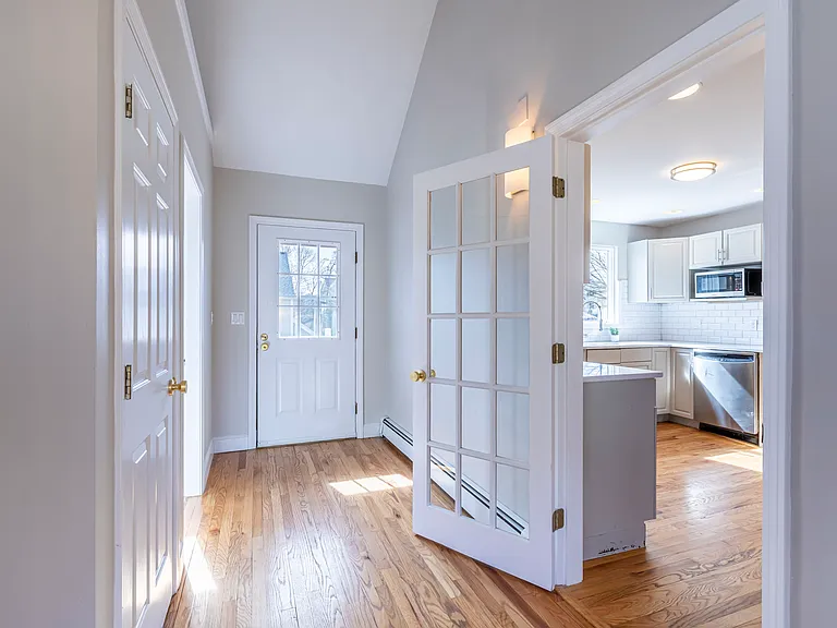 270 Cross St — Photo 10