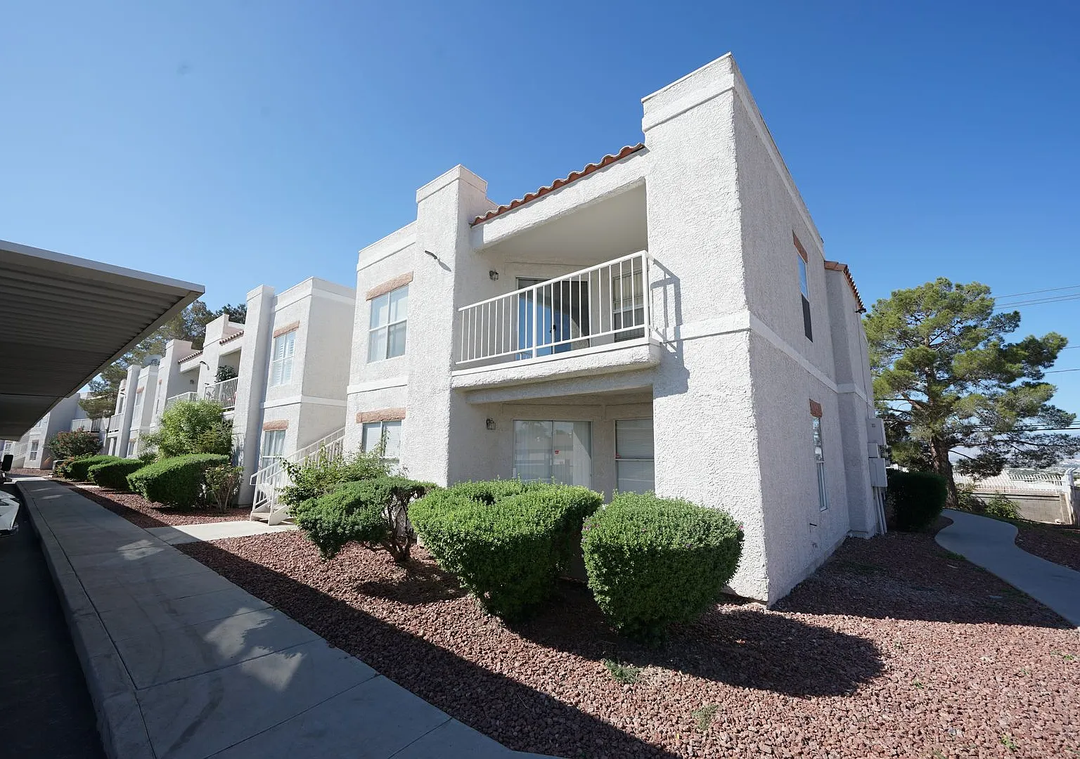 Showings Available NOW — Photo 1
