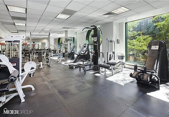 4th image of 225 W 83rd St APT 15Z