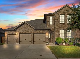 2805 Lakeside Dr, Aubrey, TX 76227