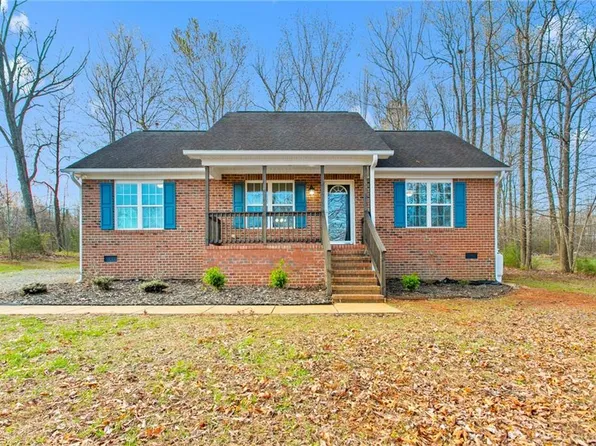 7510 Walking Stick Ln, Liberty, NC 27298