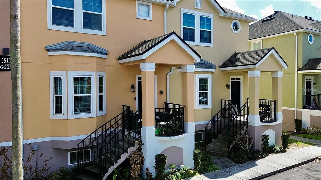 2 bed, 2.5 bath, 1548 sqft, $2,300 — Photo 2