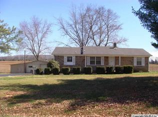 931 J B Walker Rd, New Market, AL 35761