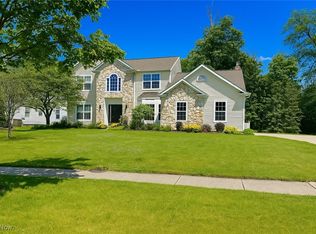 155 Beaumont Trl, Aurora, OH 44202