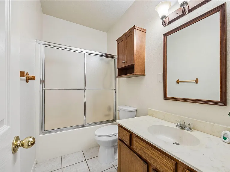 1201 Shadowlake Dr — Photo 8