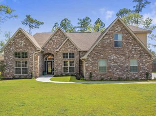 6211 Palmetto Pointe Dr, Ocean Springs, MS 39564