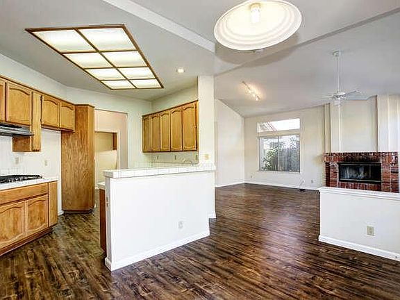 4th image of 109 Burwood Way