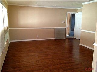5th image of 1105 N Gardenia St