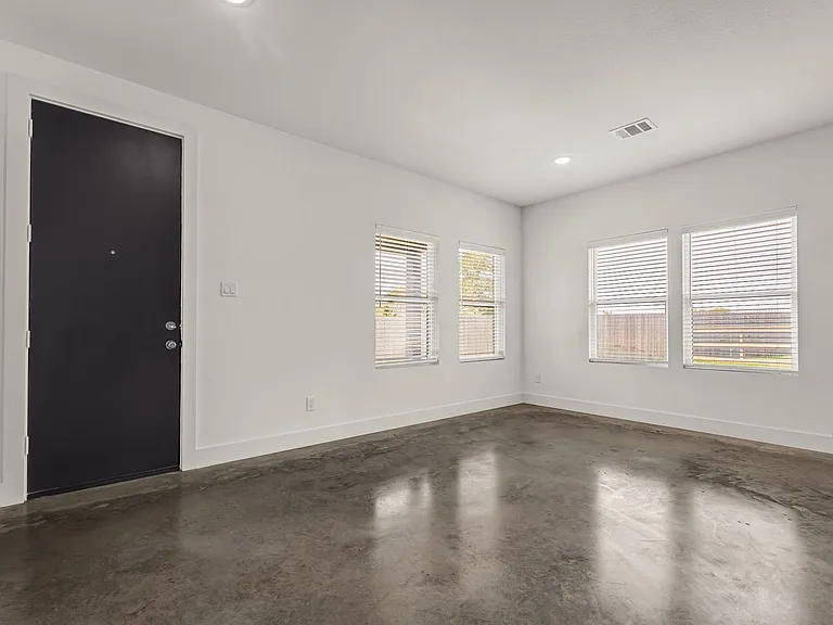 3003 Alpha Wolf Ct — Photo 11