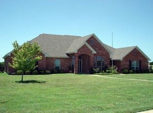 560 Ranchcrest Rd, Lorena, TX 76655