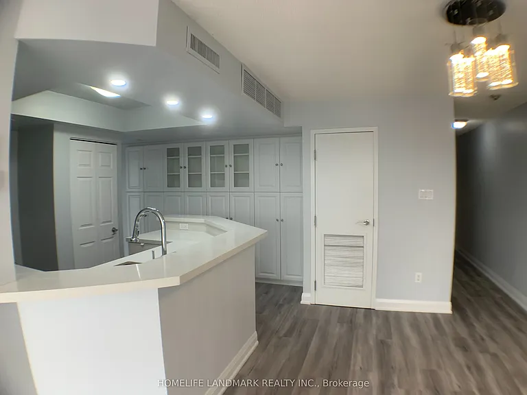 1001 Bay St #3303 — Photo 21