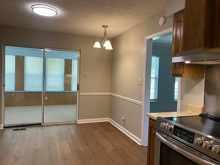 1510 Carowinds Cir — Photo 4